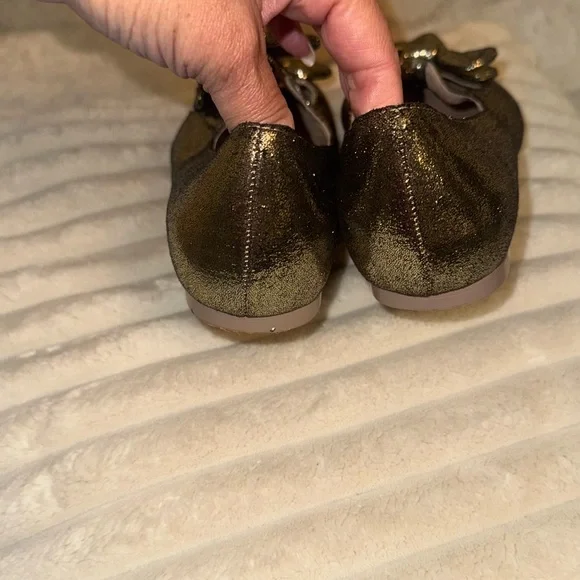 Ava & Aiden Gold Bow Flats - Picture 5 of 12